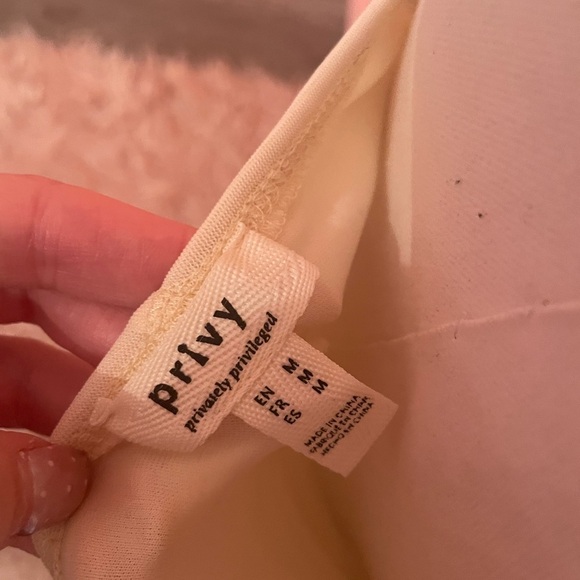 PRIVY Cream Ruched Dress - Picture 4 of 5